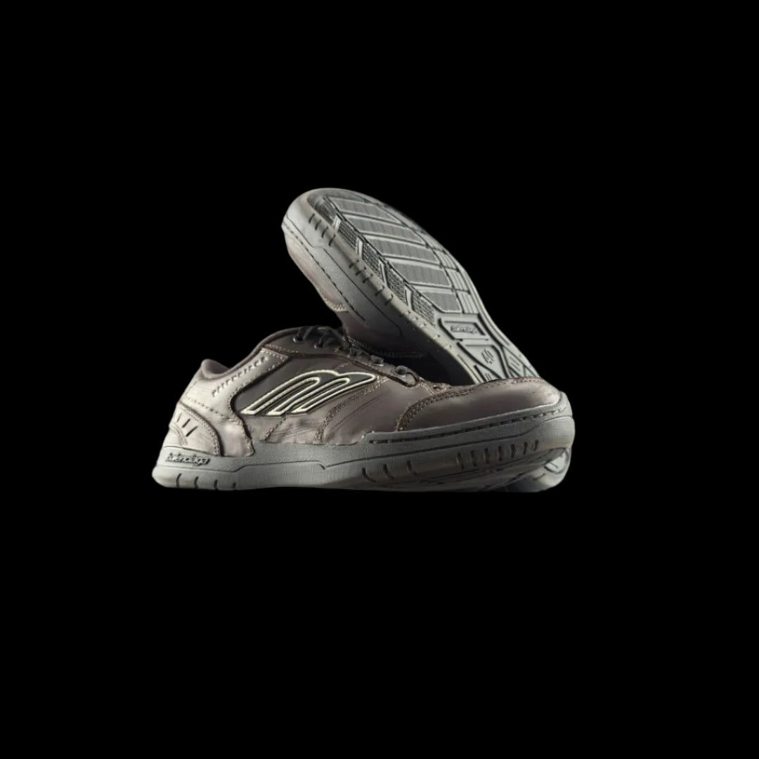 Contemporary Hamptons Sneakers in dark brown, showcasing a modern everyday style with a sleek design.
