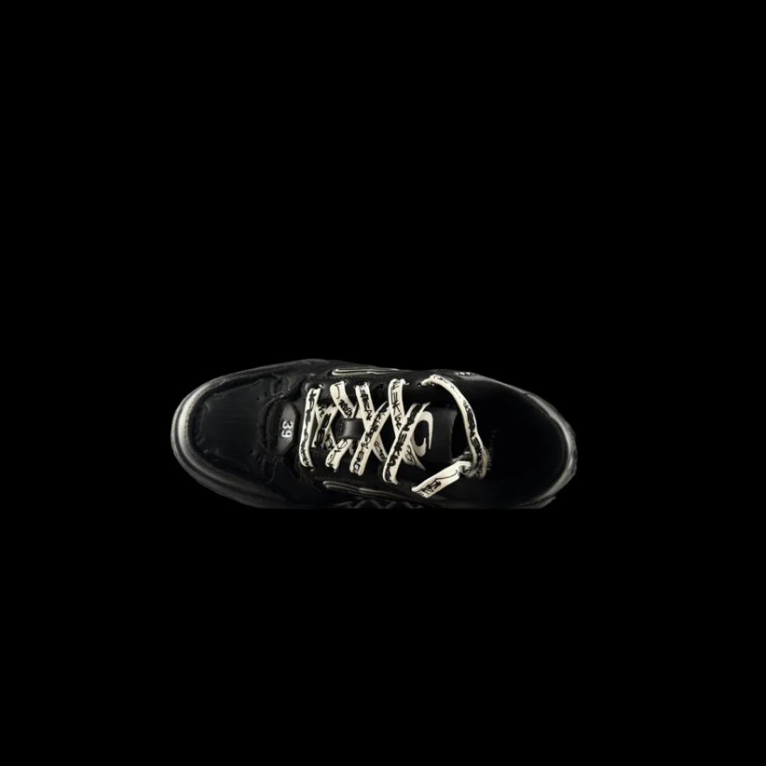 Hamptons Everyday Sneakers in black leather, showcasing luxury craftsmanship and modern casual design.